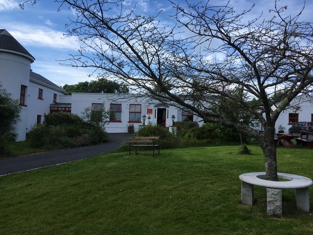 The Burren Hostel - Sleepzone Lisdoonvarna Esterno foto