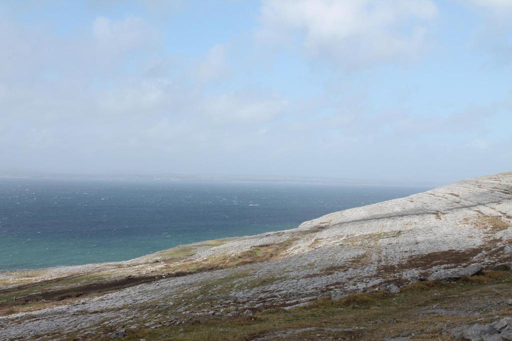 The Burren Hostel - Sleepzone Lisdoonvarna Esterno foto
