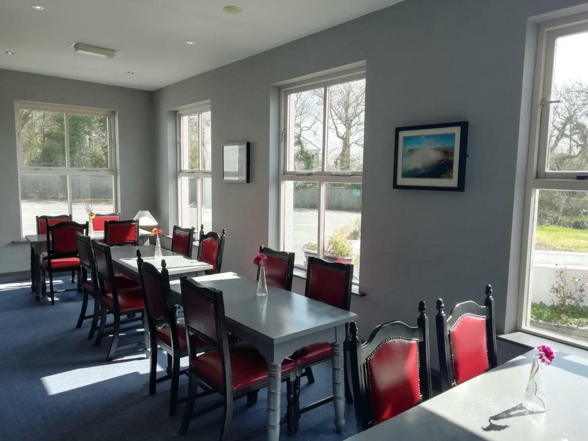 The Burren Hostel - Sleepzone Lisdoonvarna Esterno foto